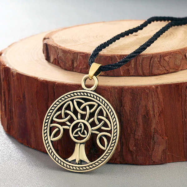 Tree with Celtic Knot