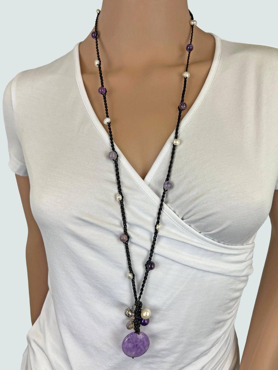Leather and amethyst Necklace