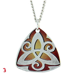 Trinity necklace with graduated color