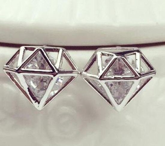 Cubic zirconia earring