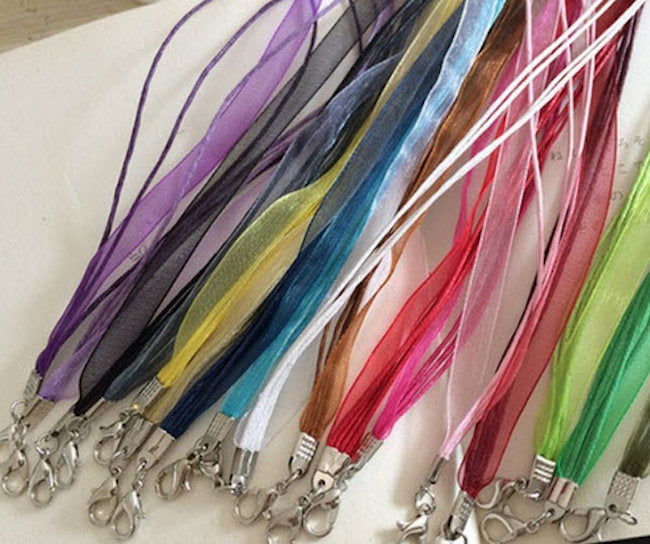 necklace ribbons color