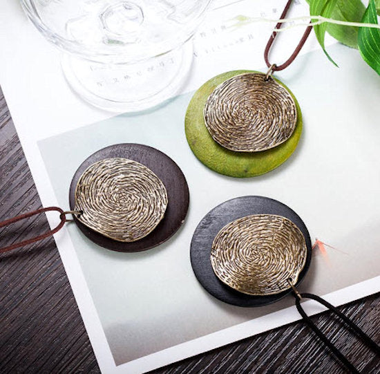 necklace long wood and metal