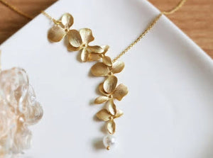 necklace cascading flowers
