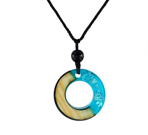 Turquoise and wood necklace