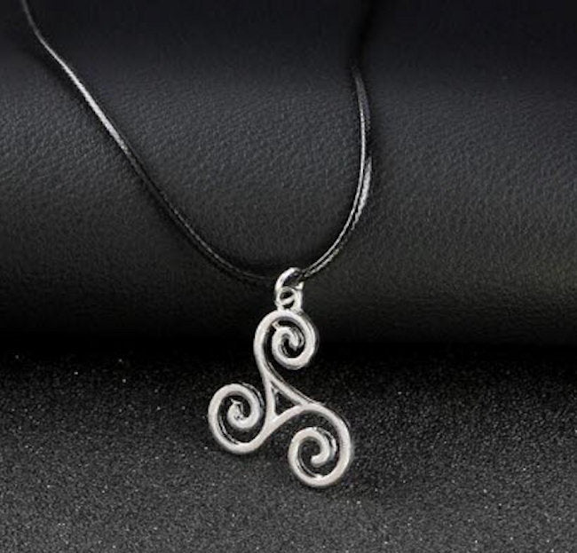 necklace triskele pendant
