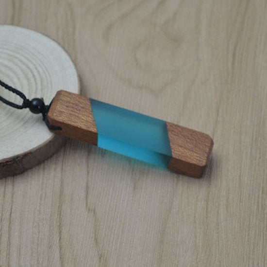 necklace resin and wood