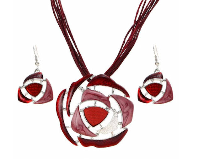 Enameled necklace and earrings 