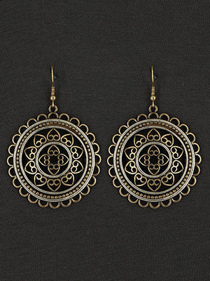 Filigree pattern round earrings