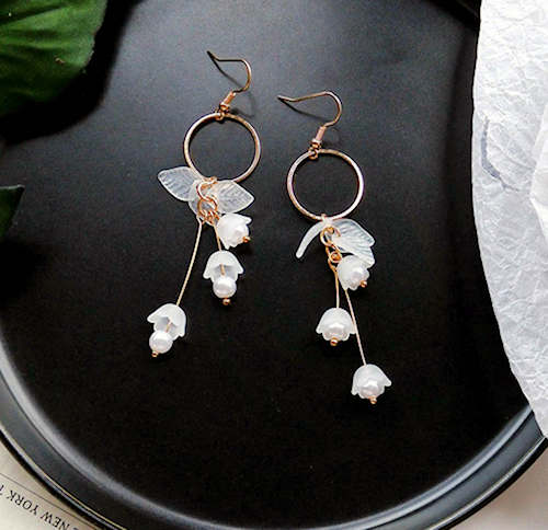 Lilly and Leaf Earrings - White