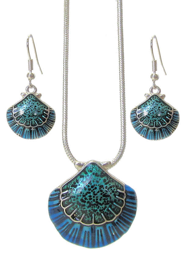 Blue Gree shell necklace and earring set
