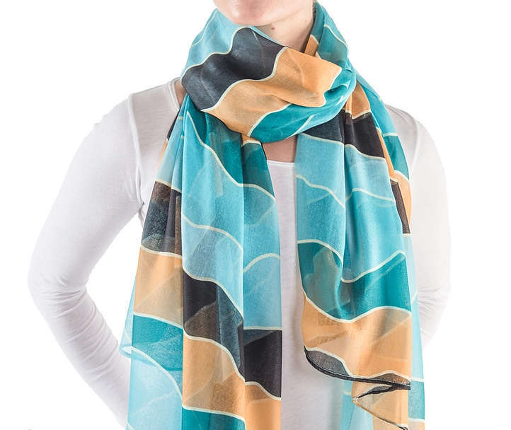 Scarve with  colorful waves