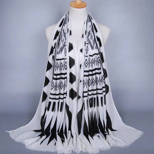 Tribal Style Geometric Pattern Fringed Scarf  - White And Black